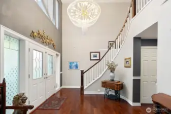 High ceiling with chandlier