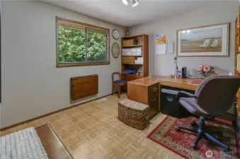 Beeroom 3 or office/Den