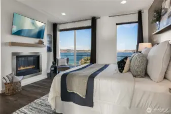 Gas fireplace in primary suite