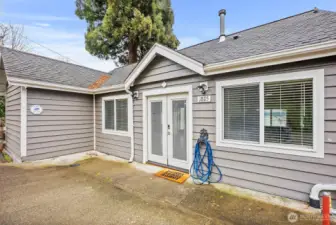 Top unit entrance/front door, right off paved road.