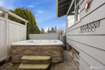 The extremely private hot tub has been very well maintained and is in great condition!