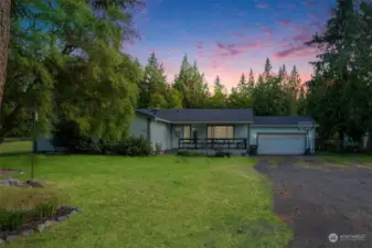 Welcome home! The perfect private location between Portland and Seattle with easy I-5 access