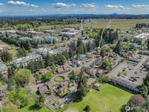 Great location, so close to bus line to Downtown Olympia and just minutes from I-5.