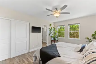 Primary bedroom to primary bathroom