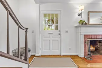 Ideal architectural details adds significant charm and elegance throughout.