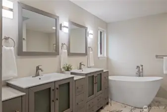 Gorgeous primary en-suite bathroom remodel just finished in time for listing!