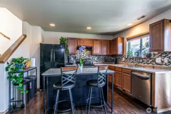 New dishwasher. All appliances stay.