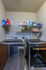 Walkin pantry and laundry. Appliances stay!