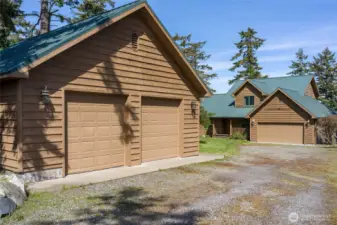 Closer look at the shop/garage.