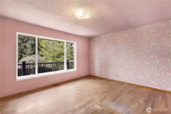 Primary bedroom main floor