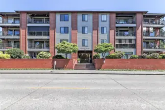 Fantastic community, amazing location.