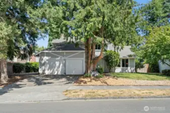 Located in the desirable Cambridge neighborhood in Kent's West Hill. Walking distance to new schools!