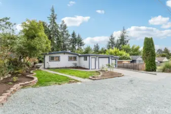 Welcome to this Mid-Century Rambler