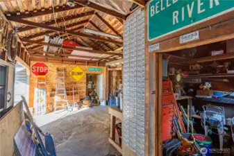 Garage & Shop