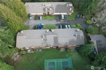 club house to the right & pickleball court