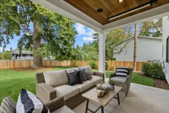 Heated patio w/ Infratech timed heaters