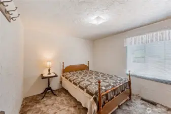 Middle Bedroom