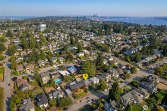Just 15 minutes to downtown Seattle
