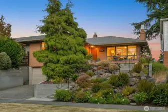 Welcome to the best of 43rd Ave W!