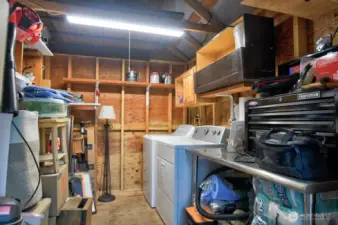 SHED WITH WASHER/DRYER STORAGE