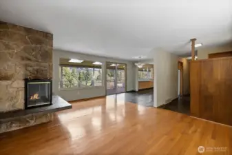 The original 1962 hardwood floors are beautiful!