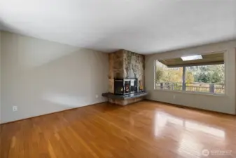 Glorious hardwoods, and natural light coming in from large picture windows that you just don't find anymore.