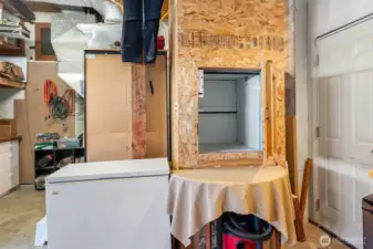 Convenient dumb waiter from garage to kitchen will come in handy to transport groceries, heavy beverages and household supplies.