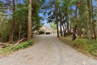 Convenient alternate access off of 11th Ave