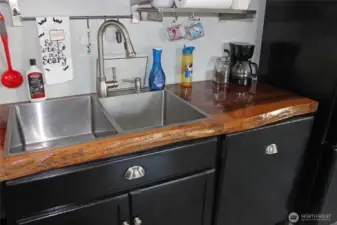 Deep stainless sink