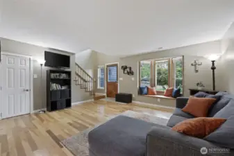 Bay window w/ seating, giving ample natural light!