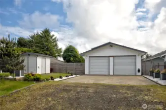 Street view, shed
