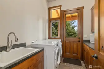 Laundry/Mud Room
