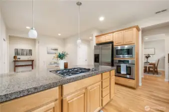 Plenty of space to entertain with the island seating and additional breakfast nook.