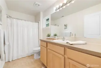 Upper level bathroom.