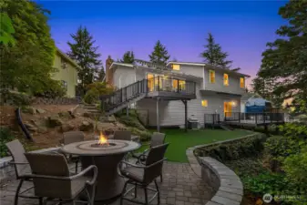Long shot to showcase the home- so pretty!