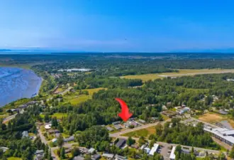 Located just 1/2 miles from Marine Drive Park & Trail! Less than 2 miles from Squalicum Beach, and less than 3 miles to downtown Bellingham.