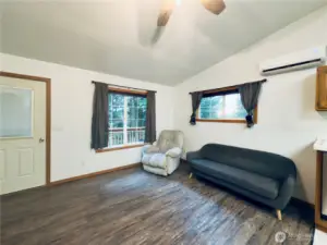 Living room: LPV, Mini Split, ceiling fan