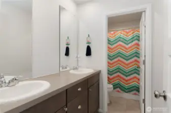 Upstairs full bath