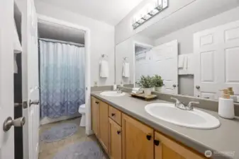 Upper level full bath