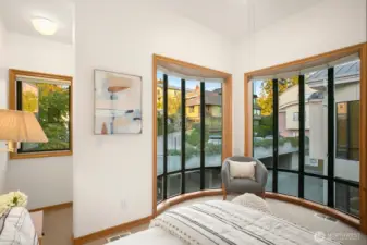 Windows in the second bedroom