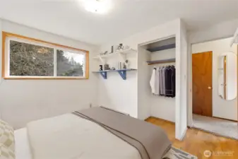 Digital Furniture Present.