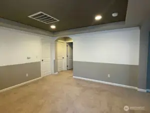 Loft: Flexible Living Space.