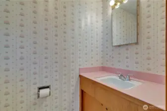 Primary bedroom half bath