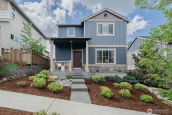 City Mouse & Country Mouse will both be happy in this darling Duvall home