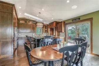 Kitchen dining area
