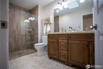 Main Bedroom Bathroom