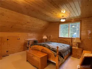 upper level primary bedroom