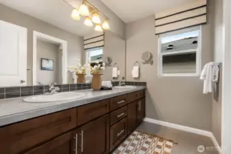 Upper floor guest bath