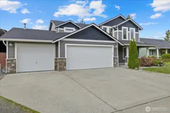 3 car garage attached