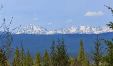 Wake up each morning to panoramic views of the Stuart Range